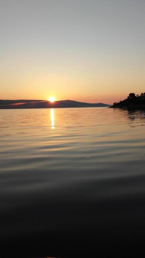 Apartman Larus Starigrad Paklenica Exterior foto